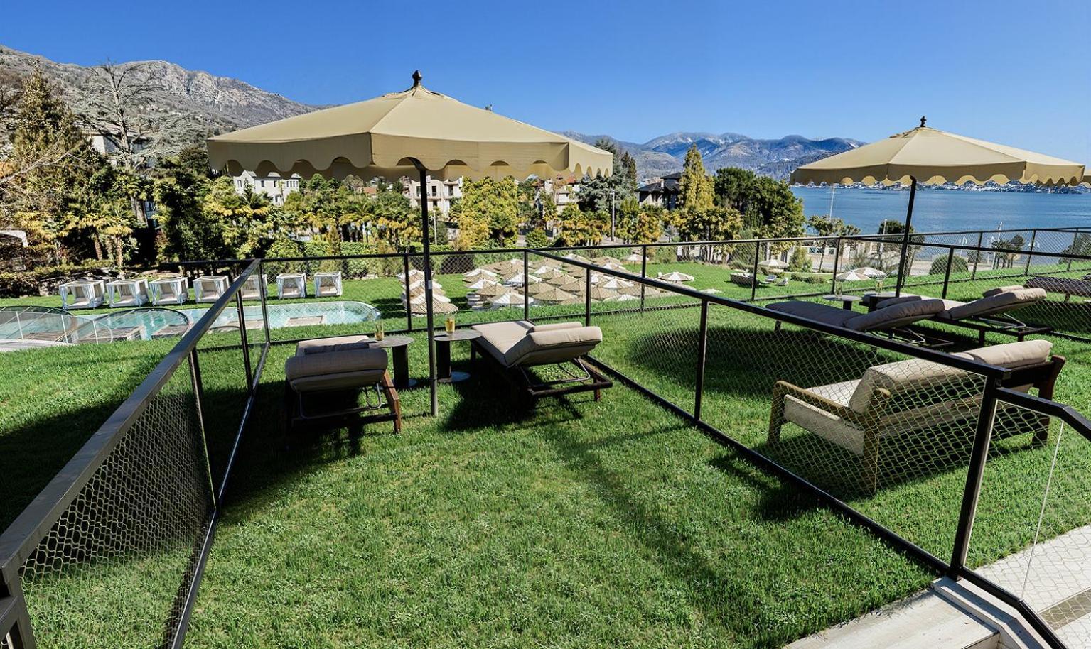 Deluxe Double Room Terrace pool side lake view
